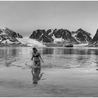 Badespass in Magdalenen Fjord.