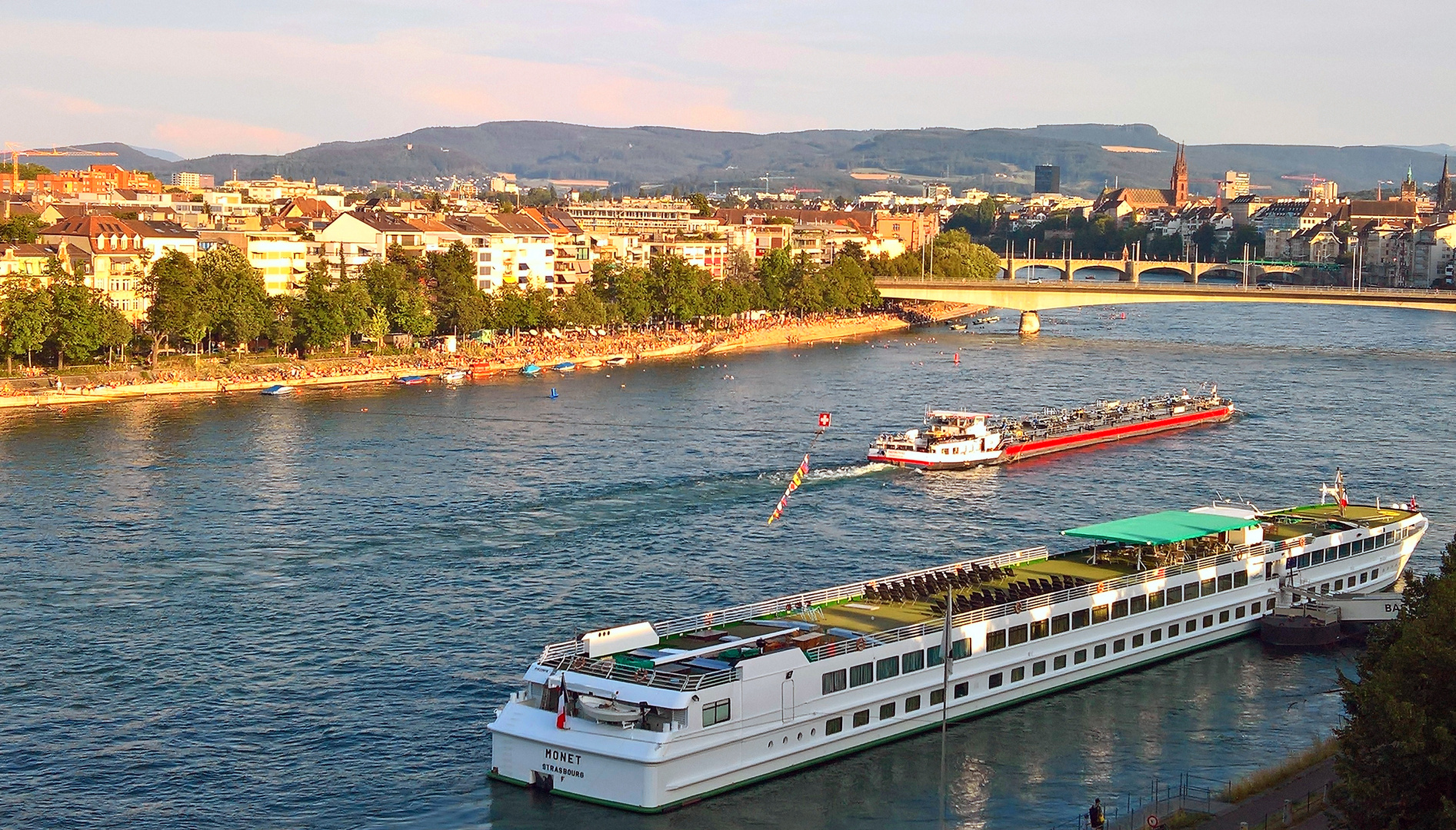 Badewetter am Rhein