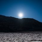 Badwater Basin bei Vollmond (Death Valley)