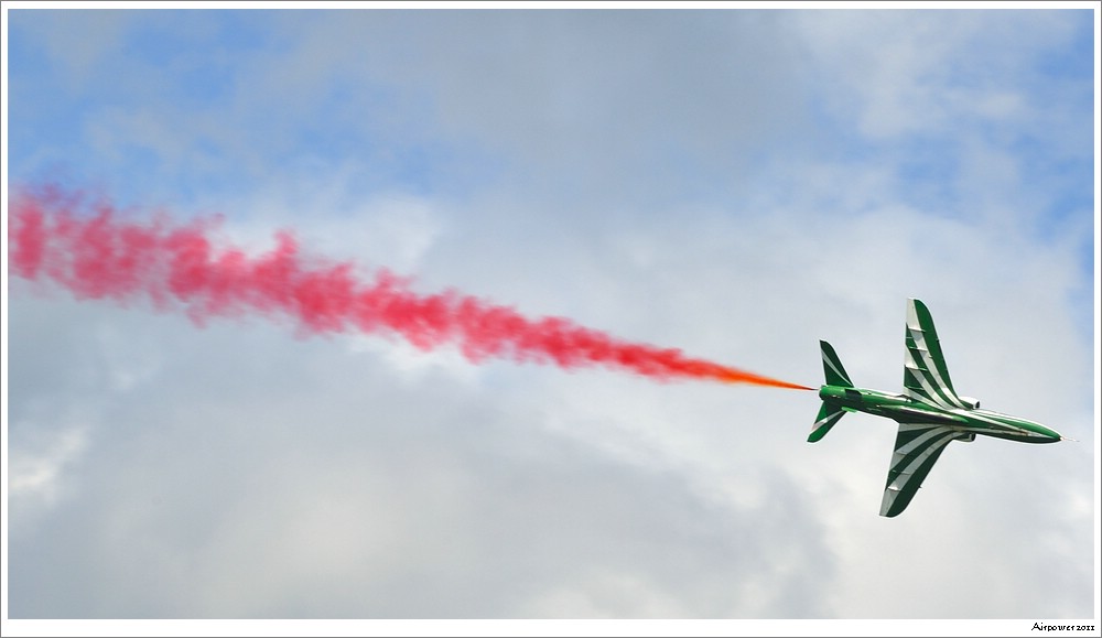 BAE Hawk / The Saudi Hawks aerobatic team - Airpower 2011