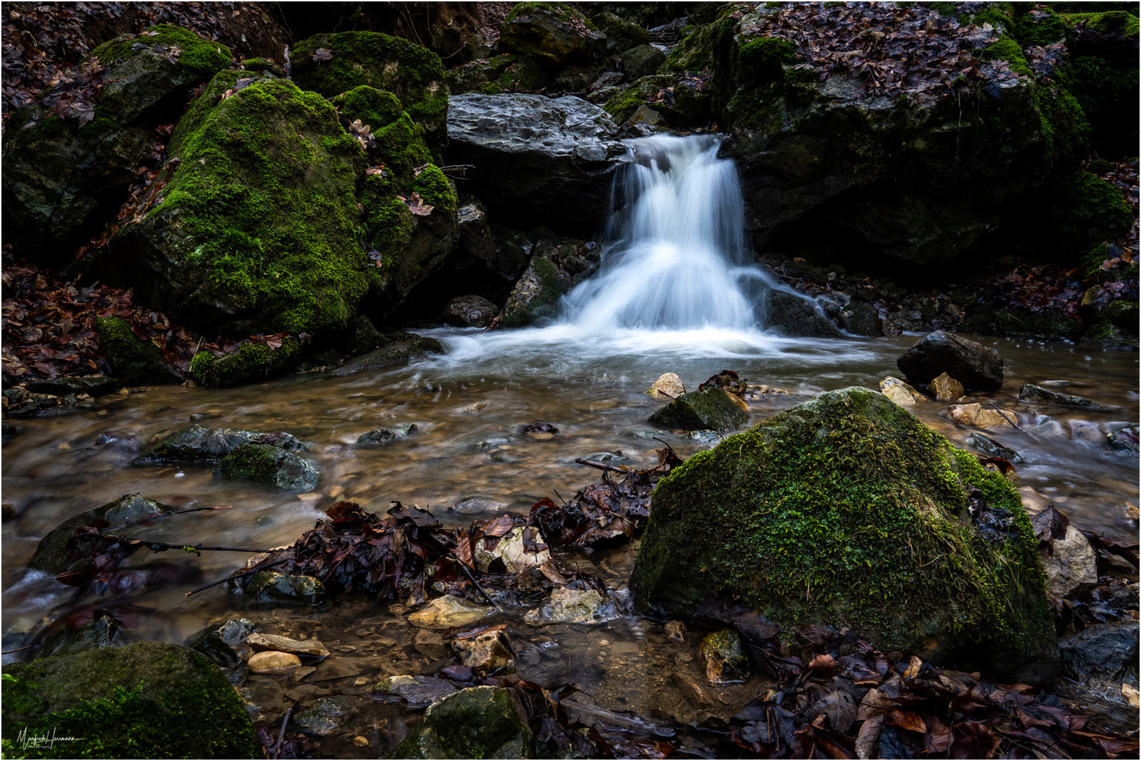 Bächlein und Wasserfälle