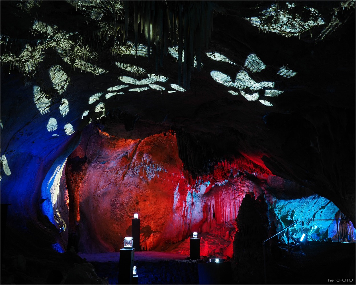 Bärenspuren vor der Drachenhöhle