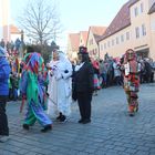 Bärentreiber mit Hochzeitsgesellschaft