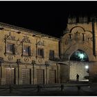 Baeza | Arco de Villalar und Puerta de Jaén am Abend