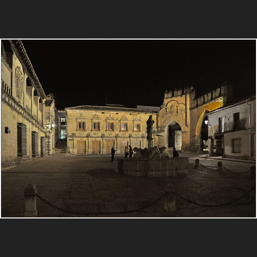 Baeza | Plaza del Pópulo am Abend