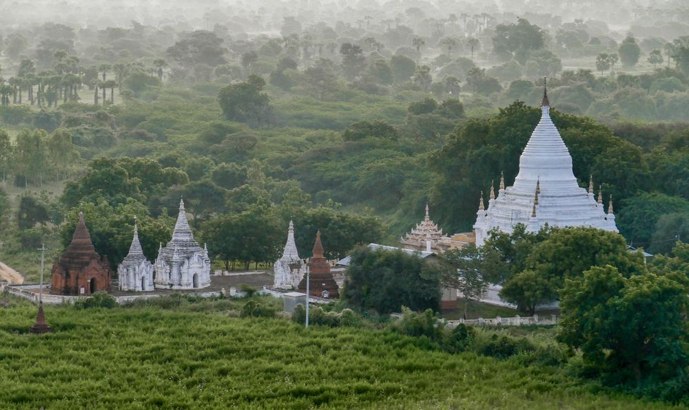 ...Bagan aus der Luft... 