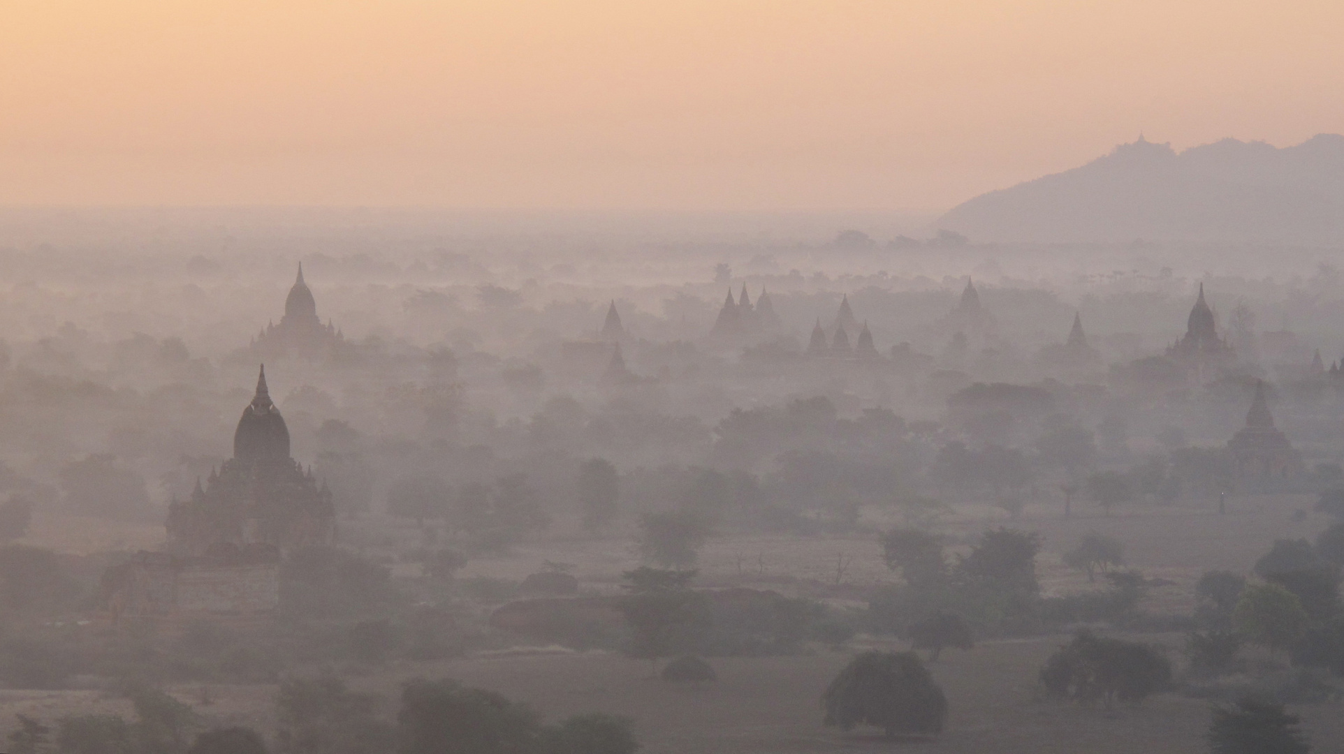 Bagan bei Sonnenaufgang