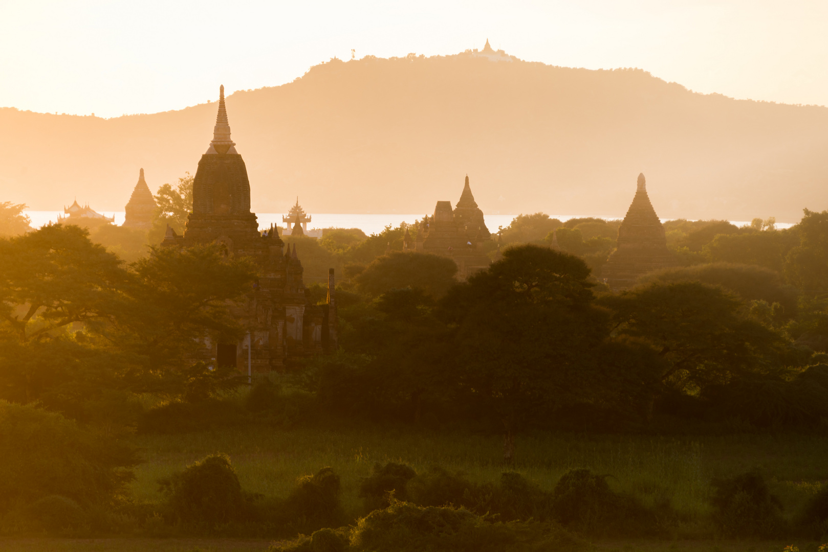 Bagan in morgendlicher Atmosphäre