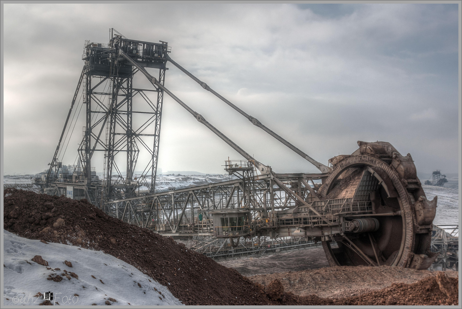 Bagger 255 in Action