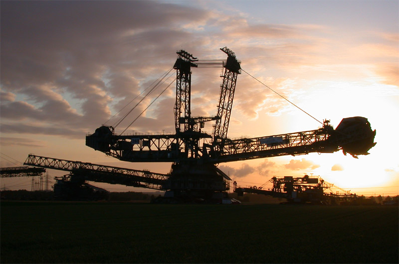 Bagger 260 im Morgenlicht