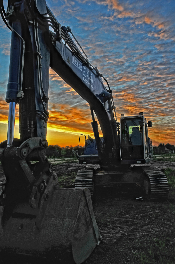 Bagger am Abend