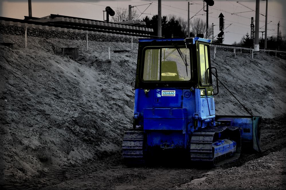 Bagger in Blau