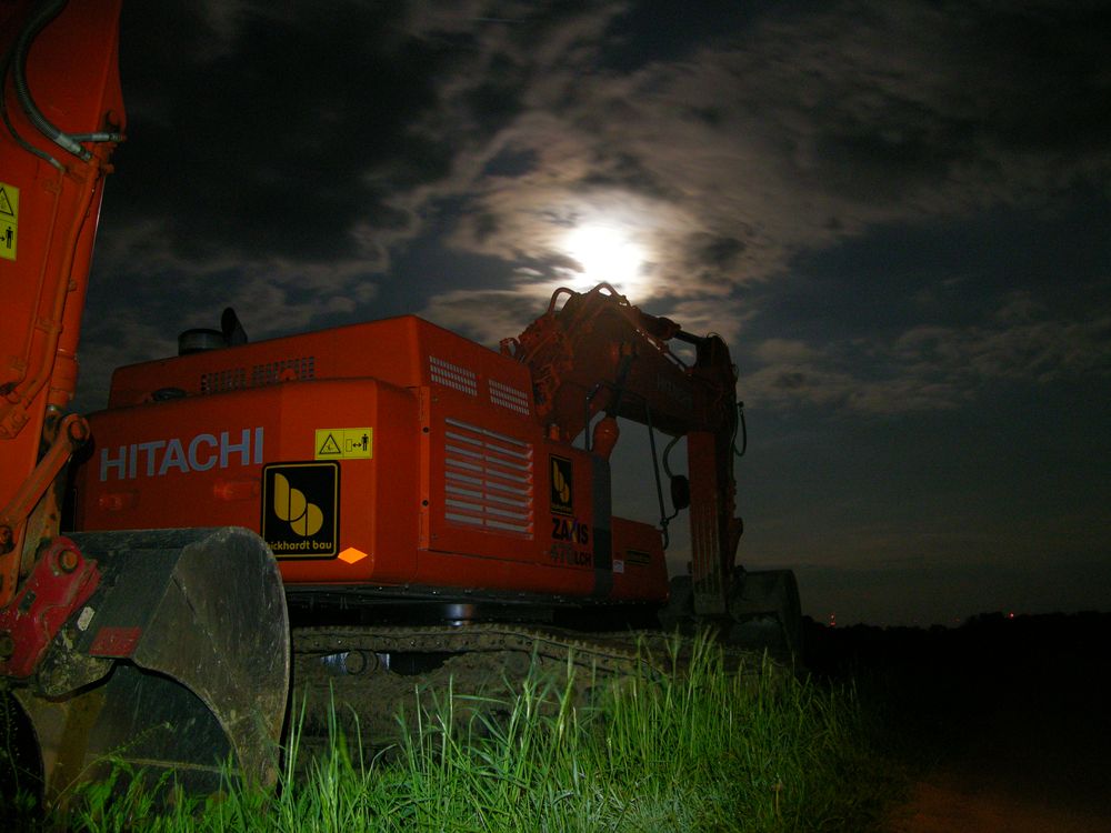 Bagger in der Nacht 1