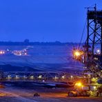 Bagger mit Bandbrücke und Bandladegerät