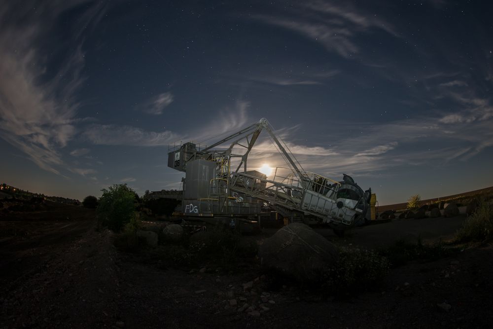 Bagger mit Mond 