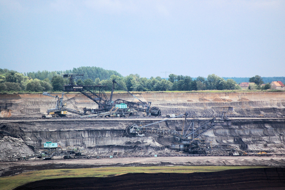 Bagger vor Heuersdorf