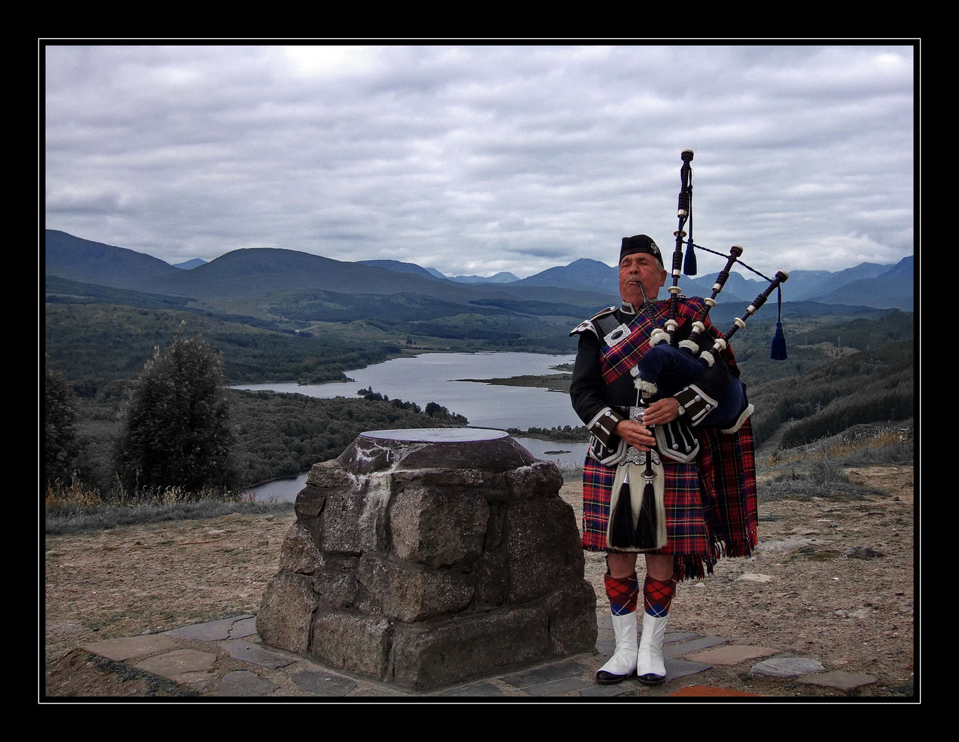 Bagpiper ...