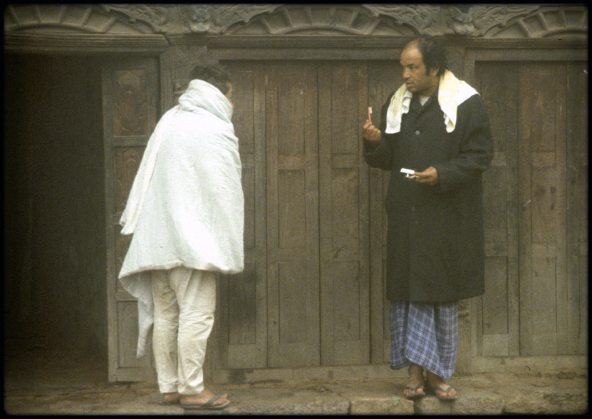 "Bahadur, this toothbrush ist ein abschiedgeschenk von Bin for us and all our friends.............