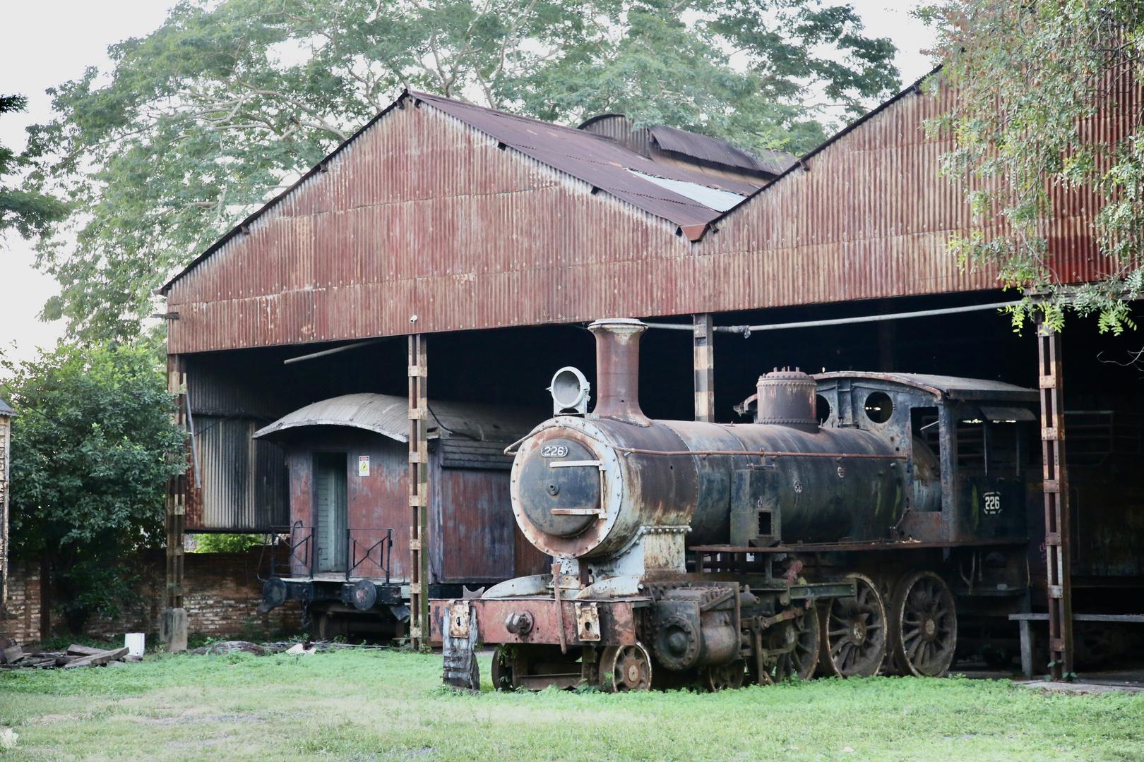 Bahn - Paraguay - "des Rostes Raub"