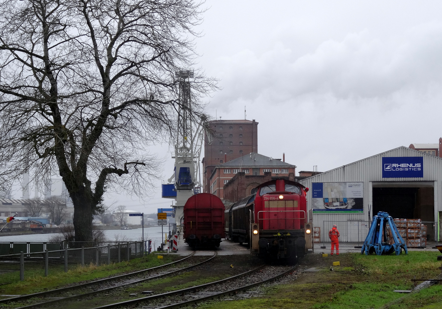 Bahn und Hafen (2)