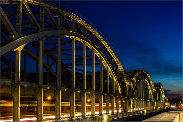 Bahn und Kraftfahrzeugverkehr ...