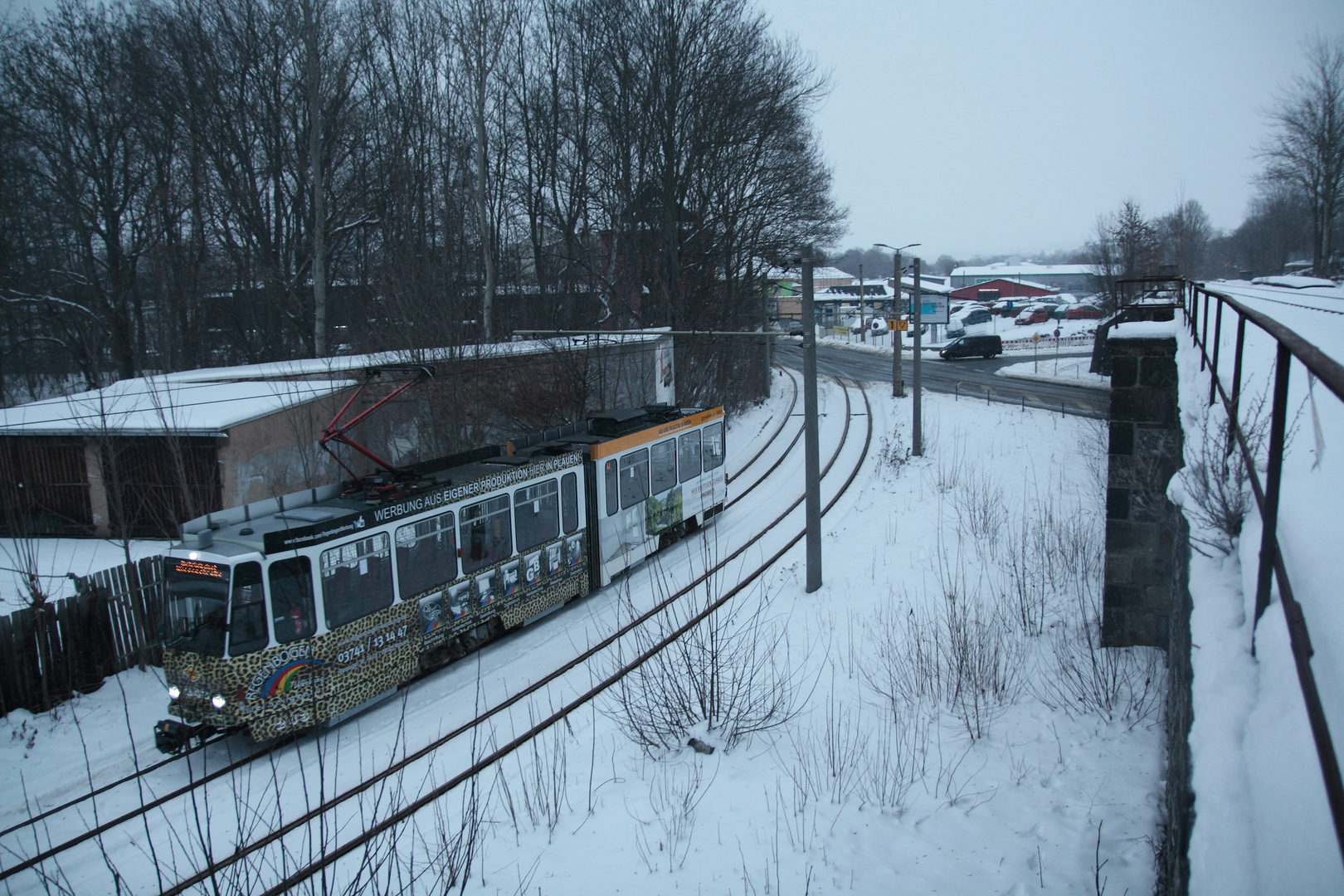 Bahn unten und oben .