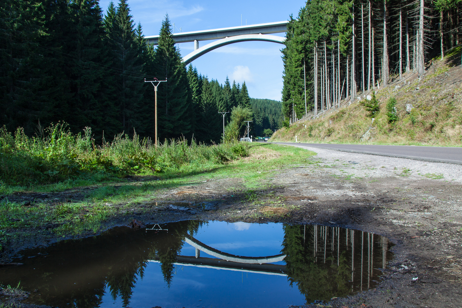 Bahnbrücke der ICE - Strecke kurz vor Inbetriebnahme