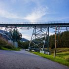 Bahnbrücke im Blick