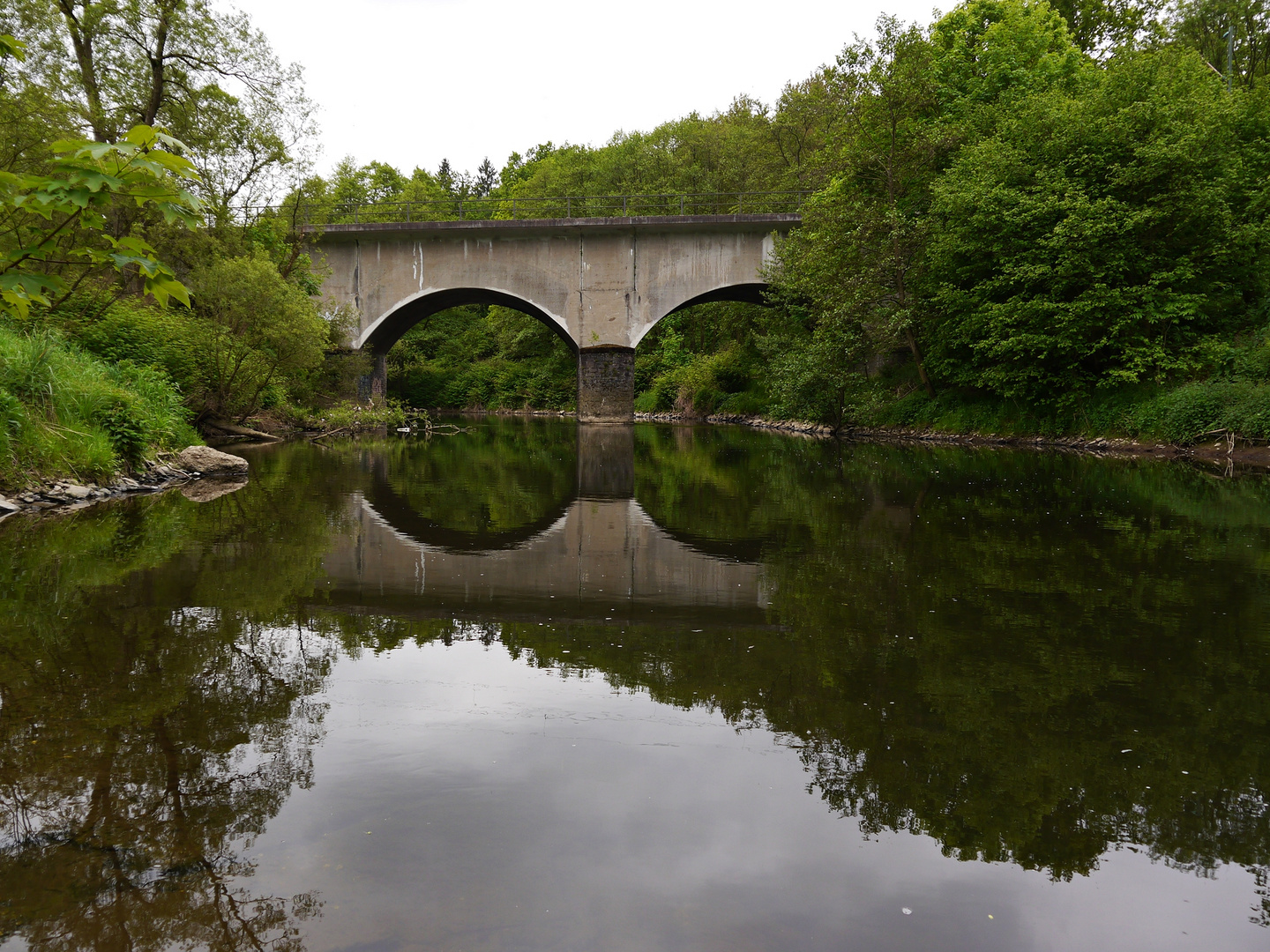 Bahnbrücke über der Sieg bei Brachbach