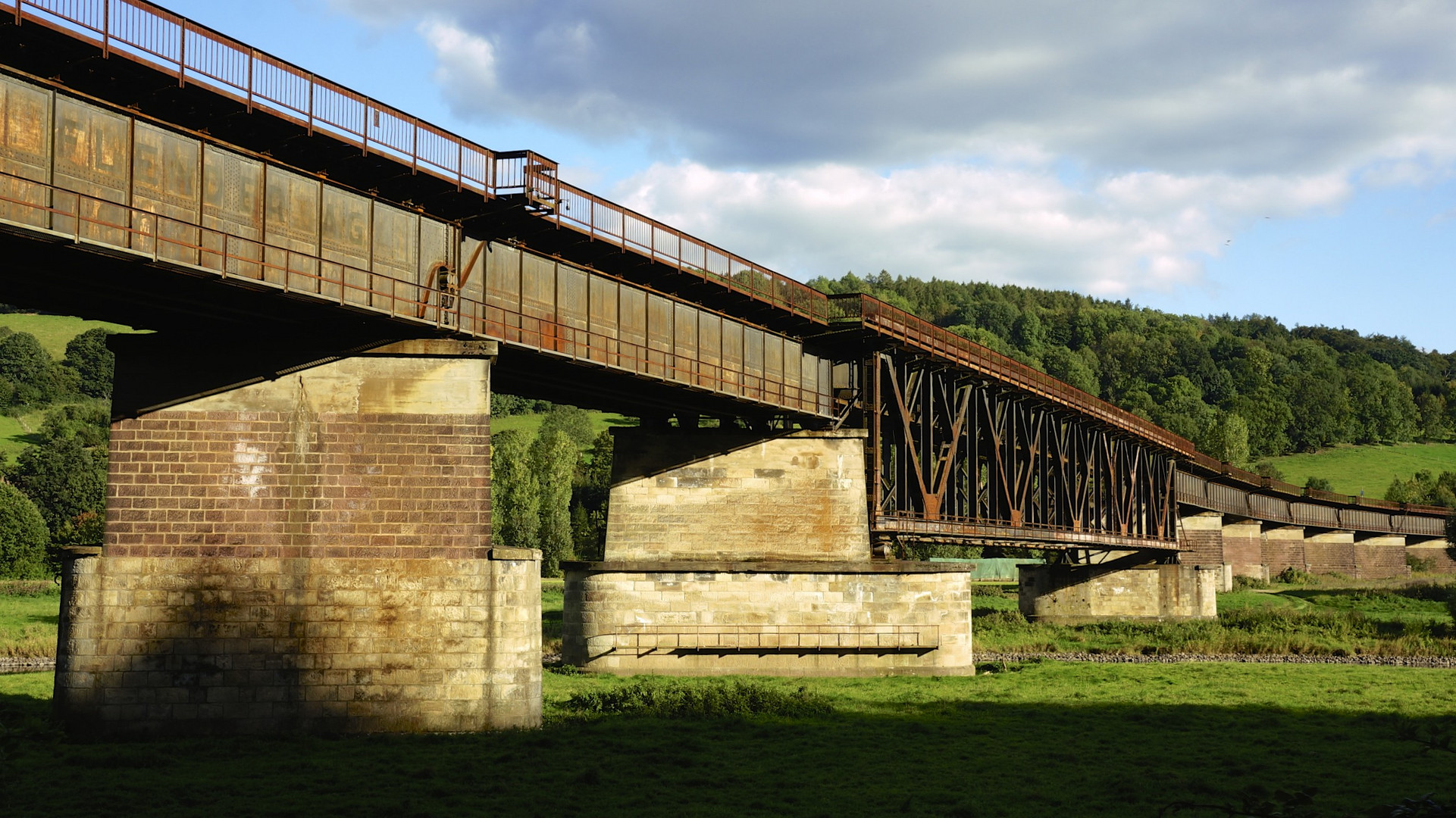 Bahnbrücke über die Weser