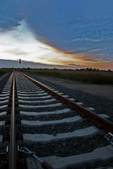 Bahngleis im Sonnenlicht