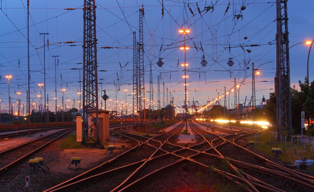 Bahngleise am Abend von ronnym1972 