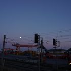 Bahnhof am Abend