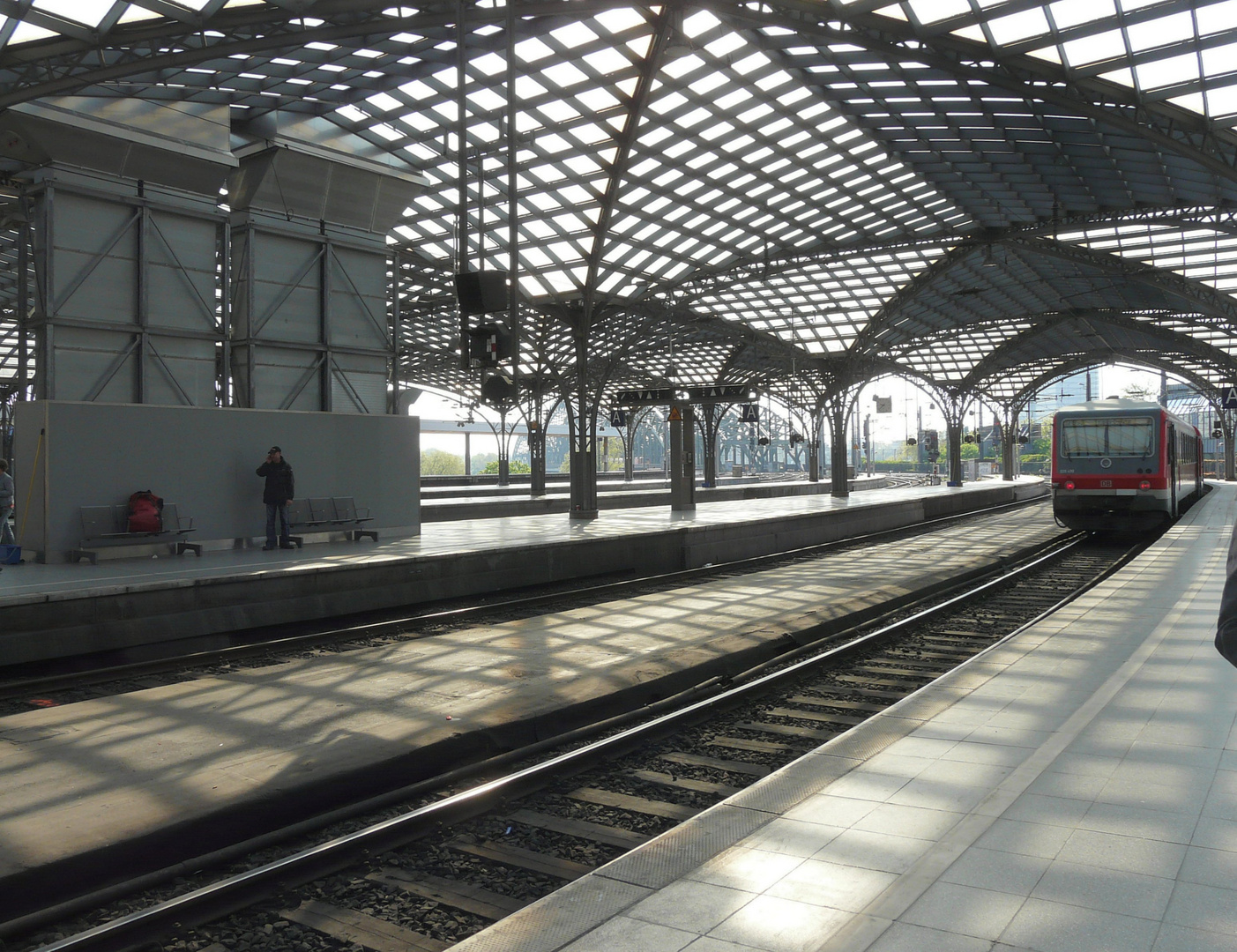 Bahnhof am Rhein