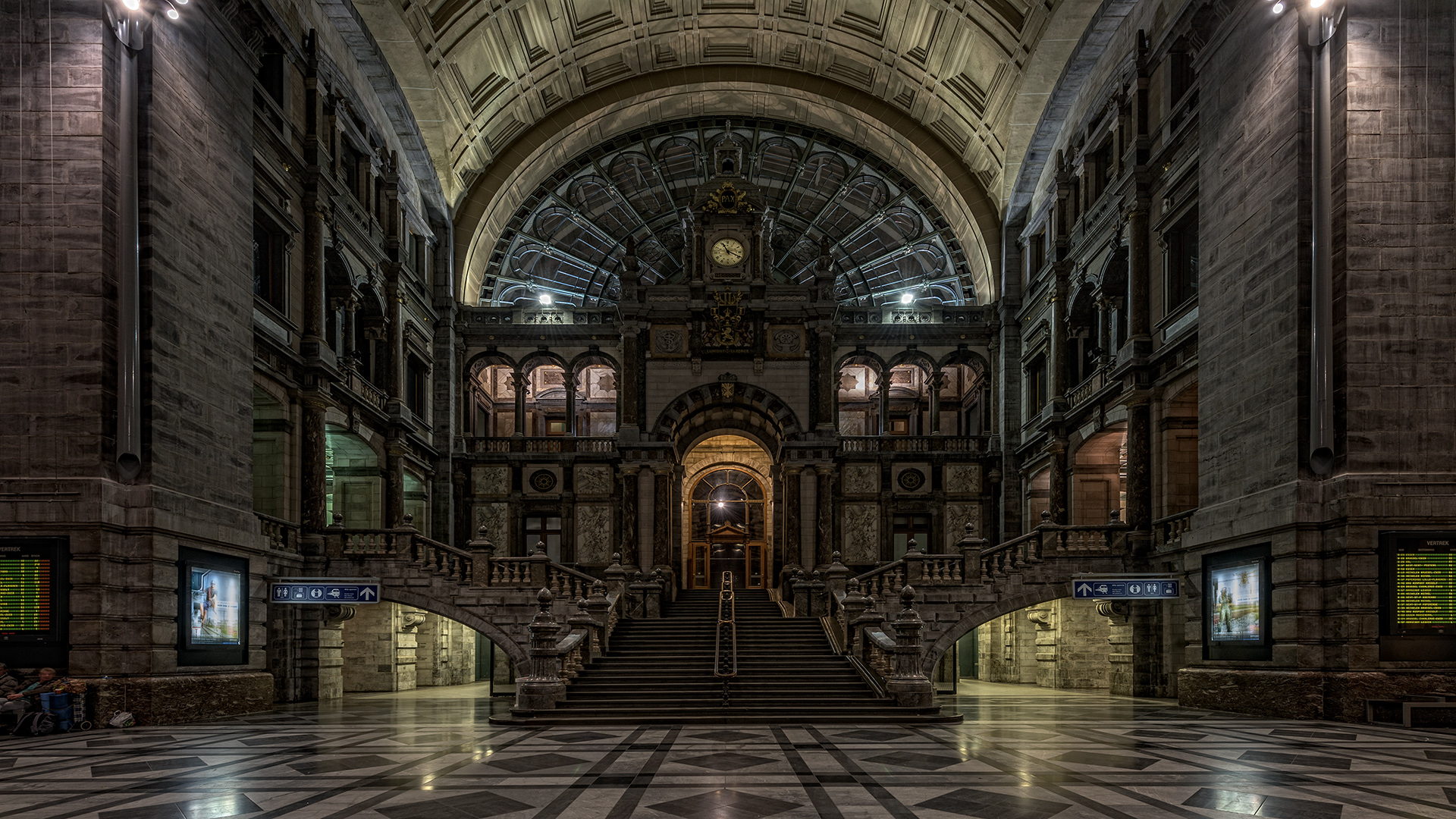 Bahnhof Antwerpen-Centraal, Belgien