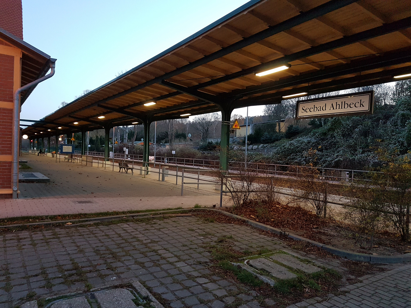 Bahnhof Bahnsteig Seebad Ahlbeck im Winter