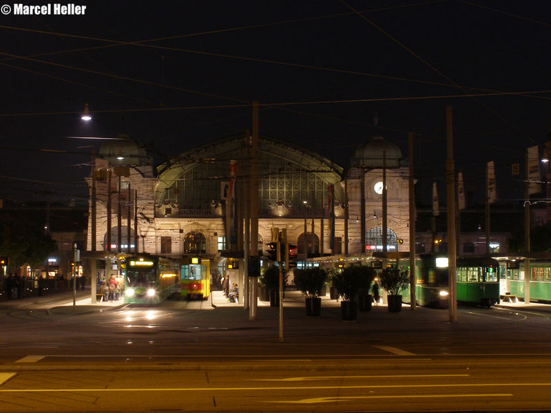 Bahnhof Basel SBB bei Nacht