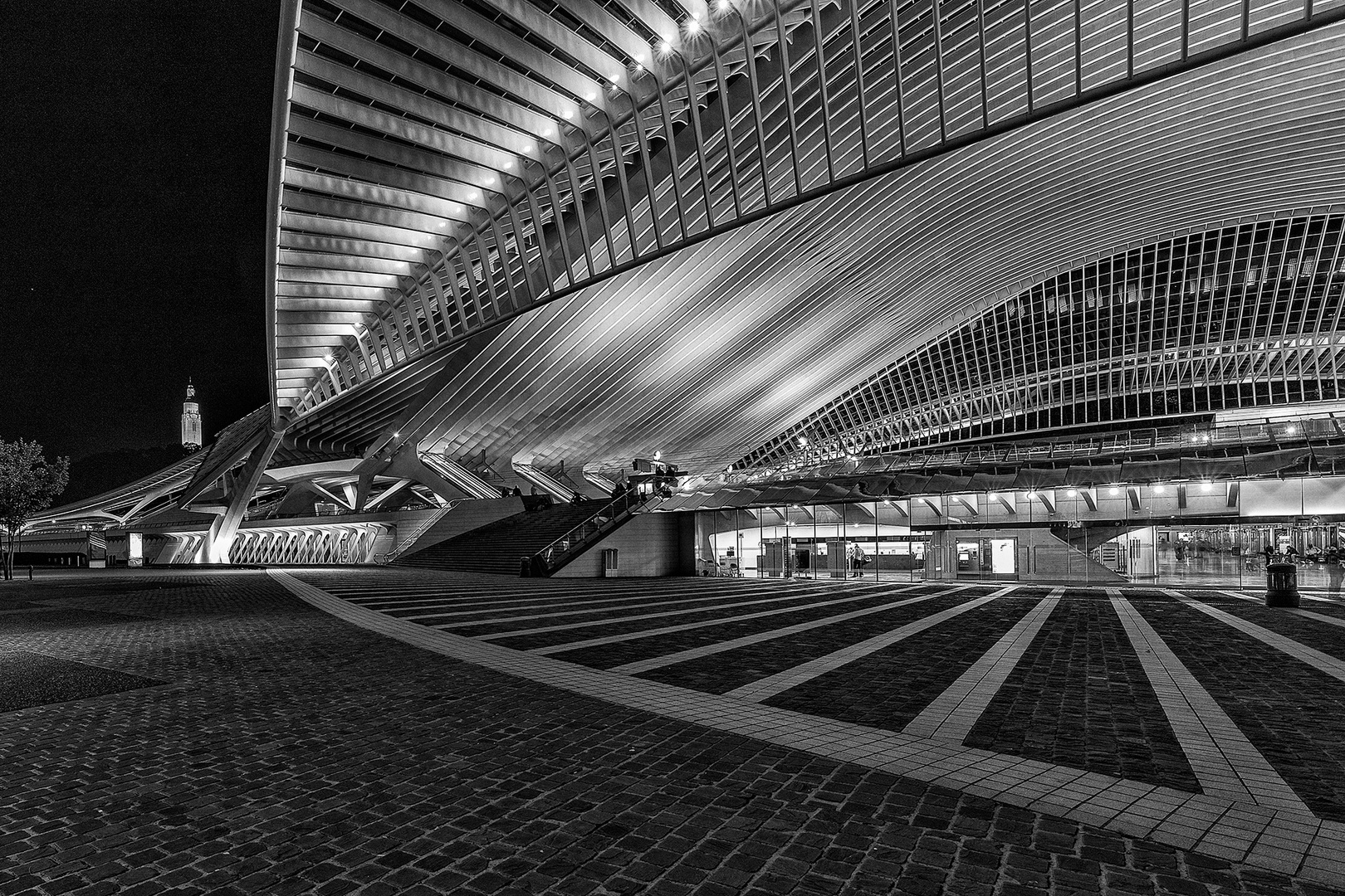 Bahnhof bei Nacht