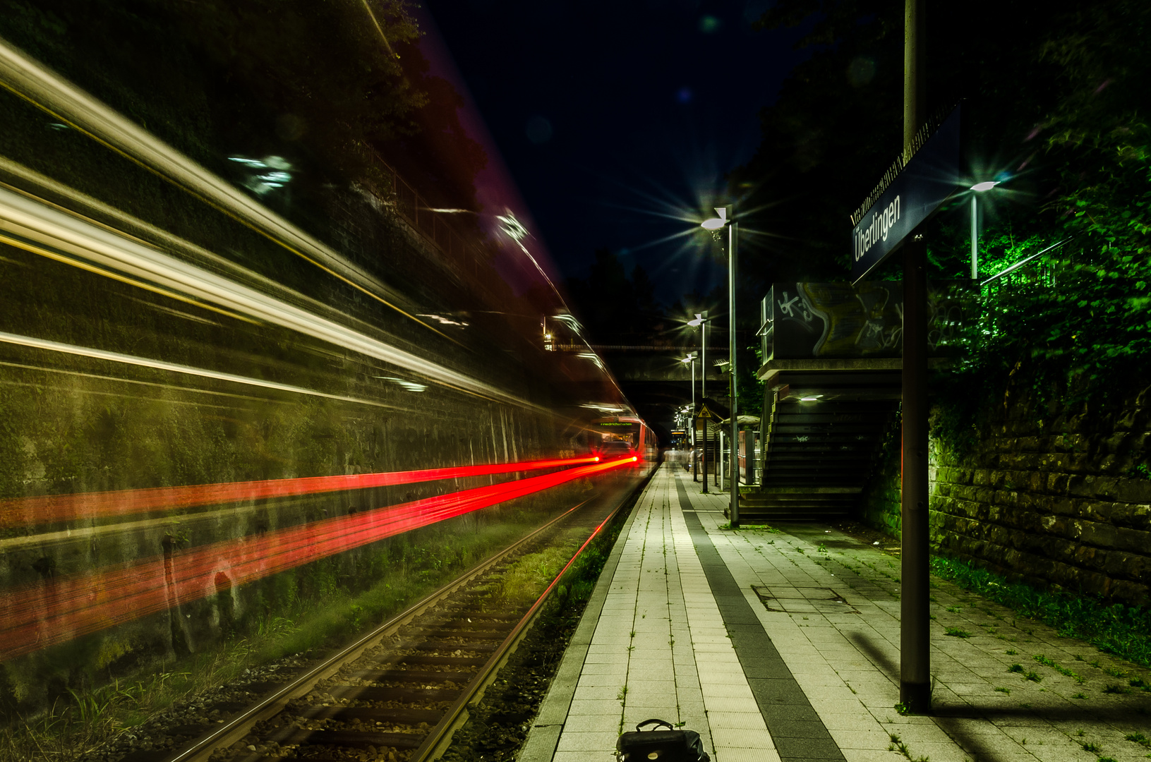 Bahnhof bei Nacht