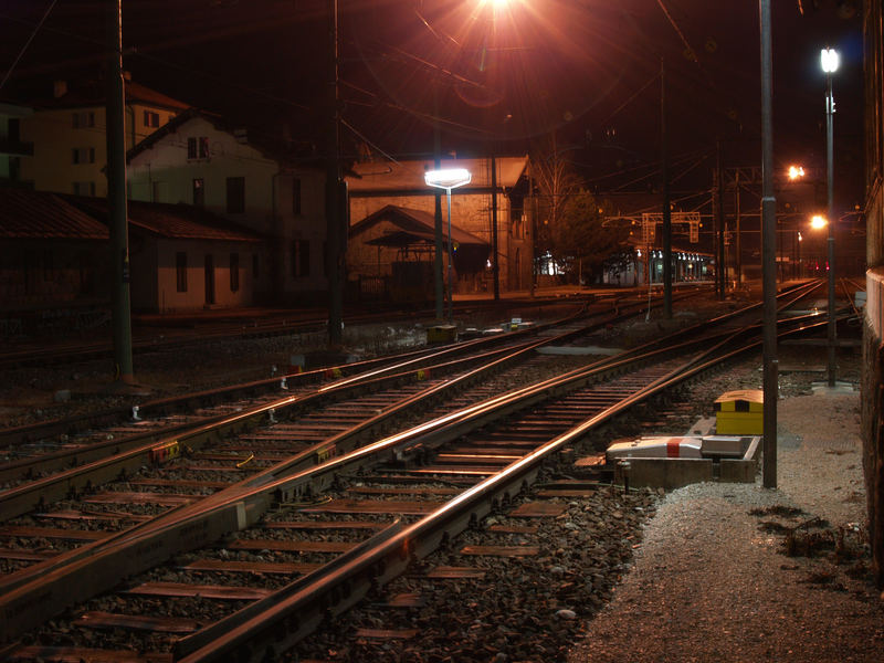 Bahnhof bei Nacht