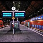 Bahnhof bei Nacht