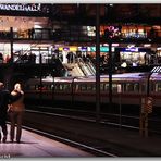 Bahnhof bei Nacht