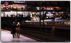 Bahnhof bei Nacht