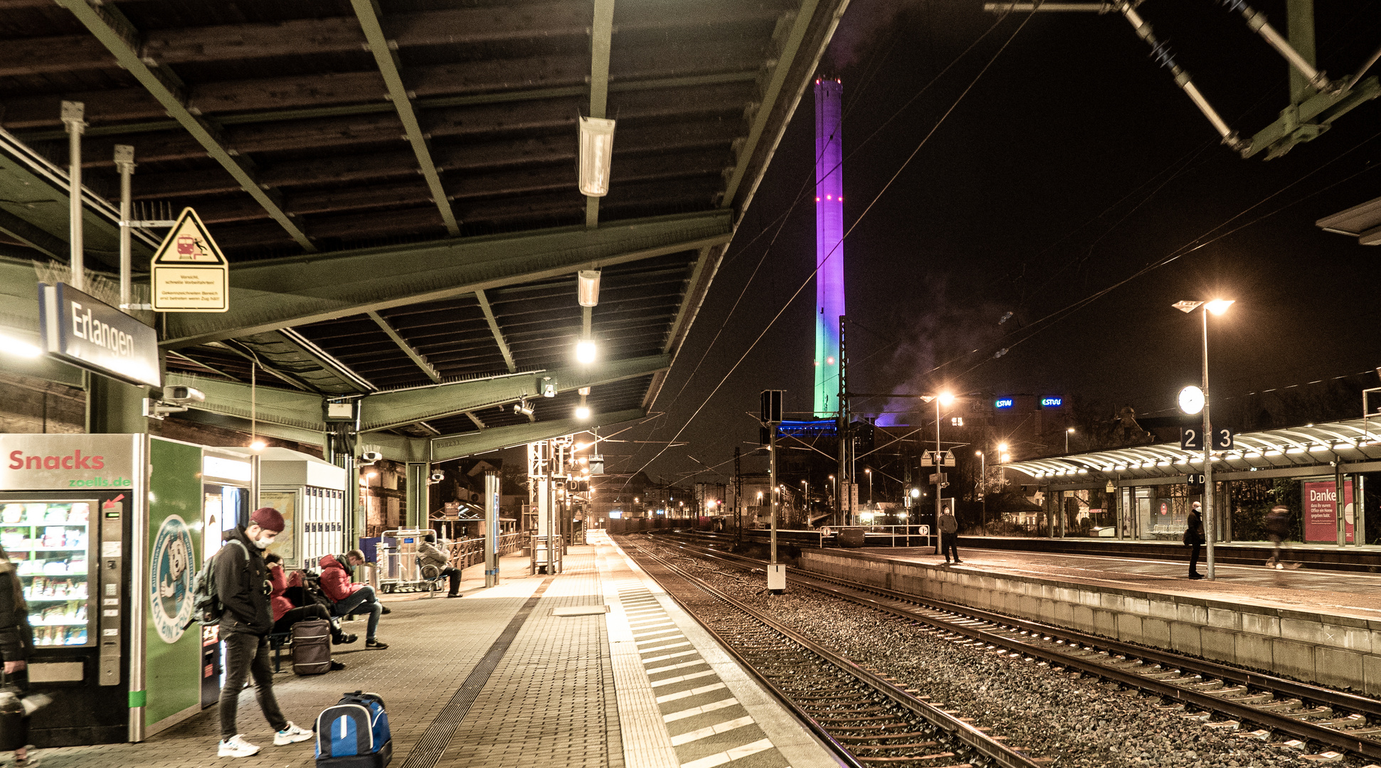 Bahnhof bei Nacht