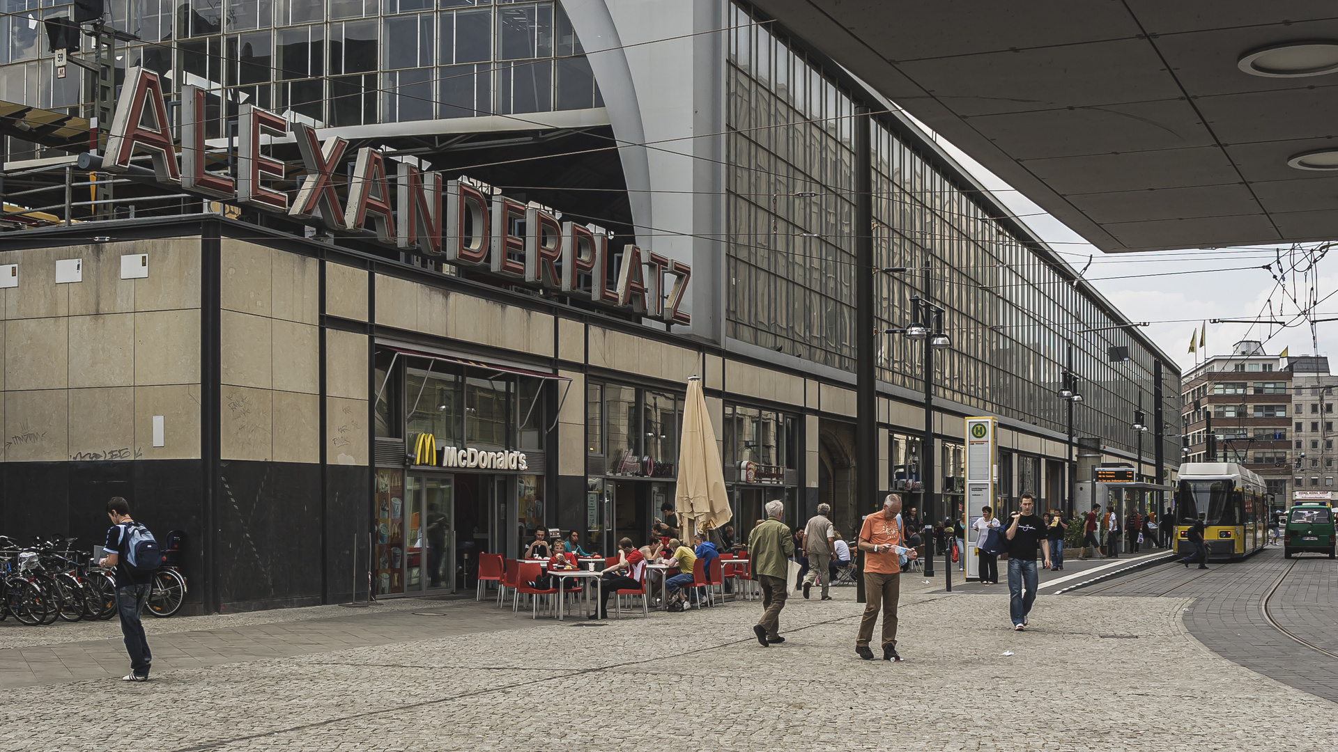 Bahnhof Berlin Alexanderplatz