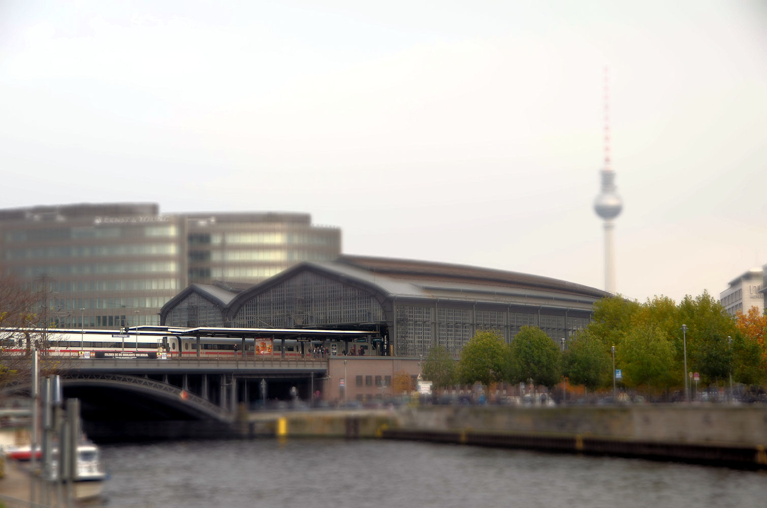 Bahnhof Berlin Friederichstraße