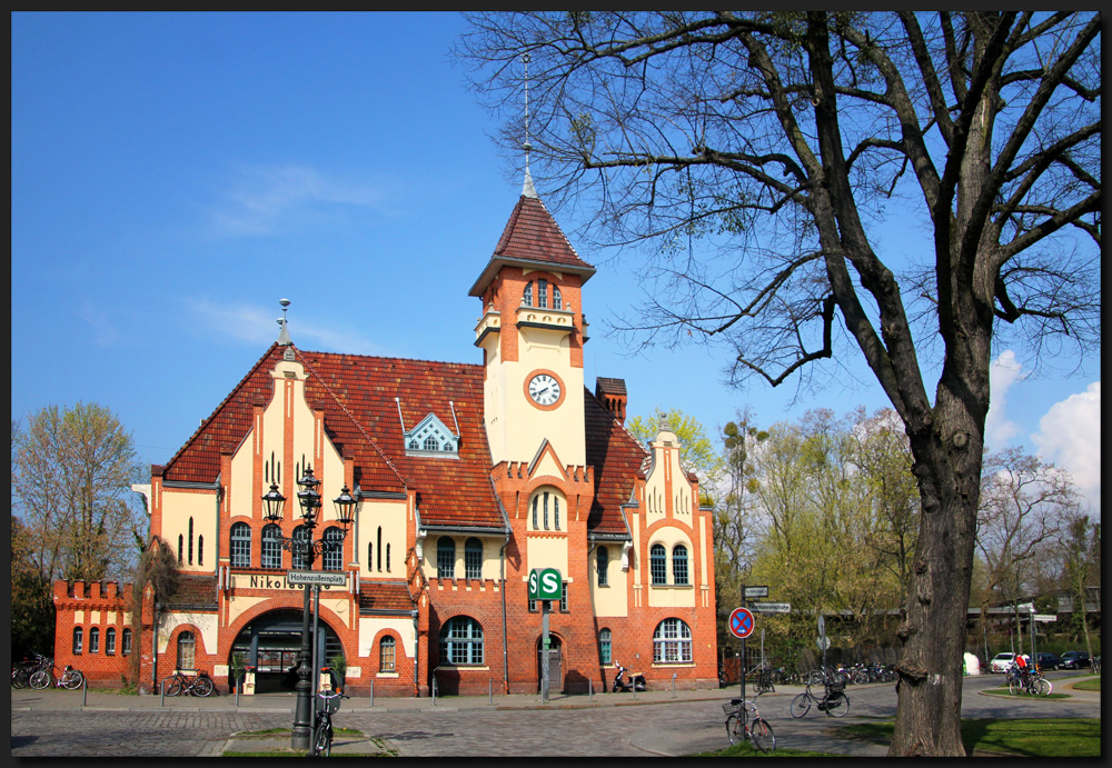 ...Bahnhof Berlin-Nikolassee...