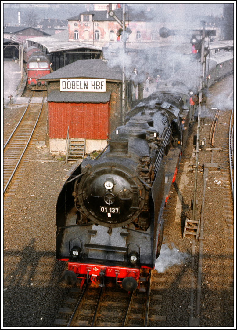 Bahnhof Döbeln 01 137 Abfahrt (Zugabe)