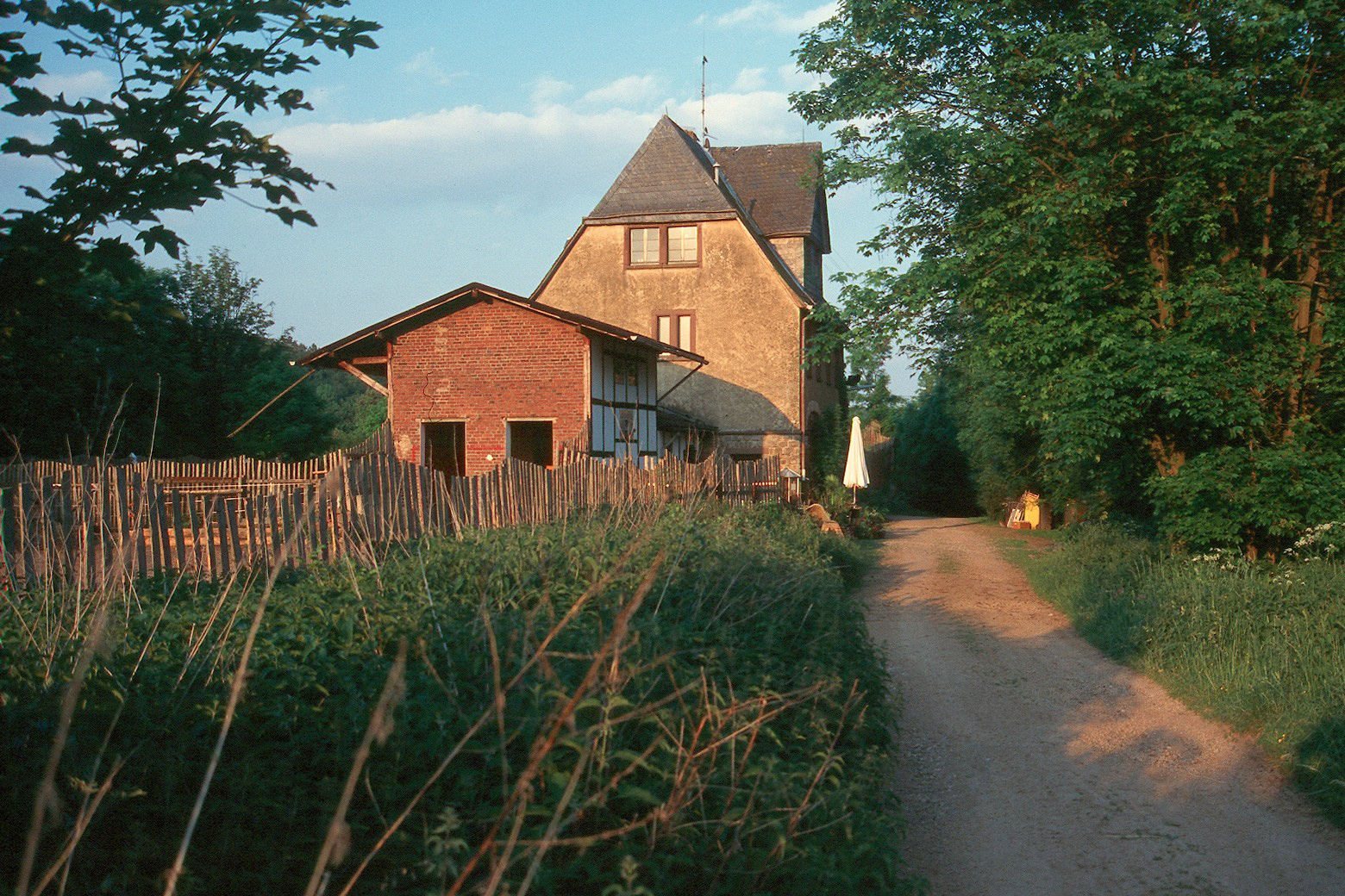 "Bahnhof Dollendorf (Eifel) | 1996"