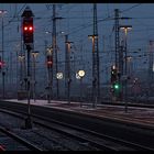 Bahnhof Dortmund - Signale; Leitungen und Schienen